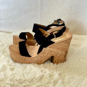 Dolce Vita sz 6 black suede wedges